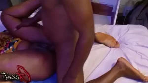 Real Romantic Couple Sex – Nigerian wife Gets Fucked Deep In Bed