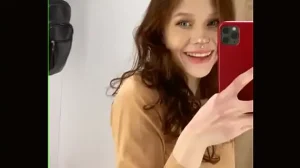 Sofia Simens fucks herself with big dildo